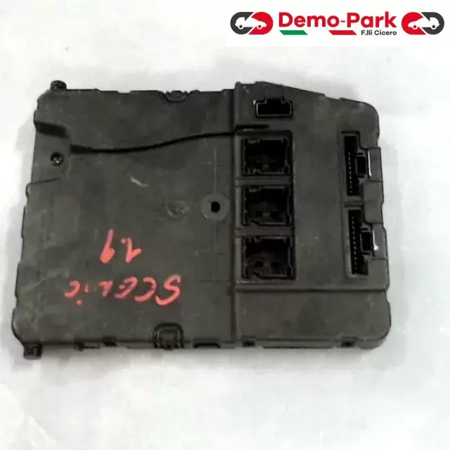 BODY COMPUTER Renault SCENIC - 1.9 D 8200309691   S118400320 D 0