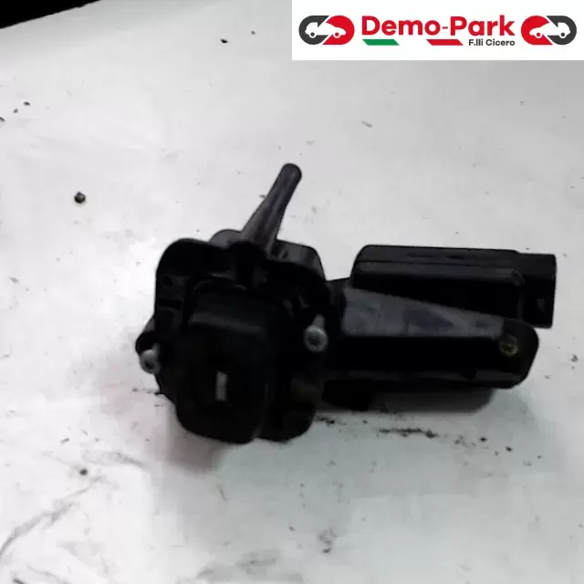 PULSANTE COFANO POSTERIORE Renault clio  0