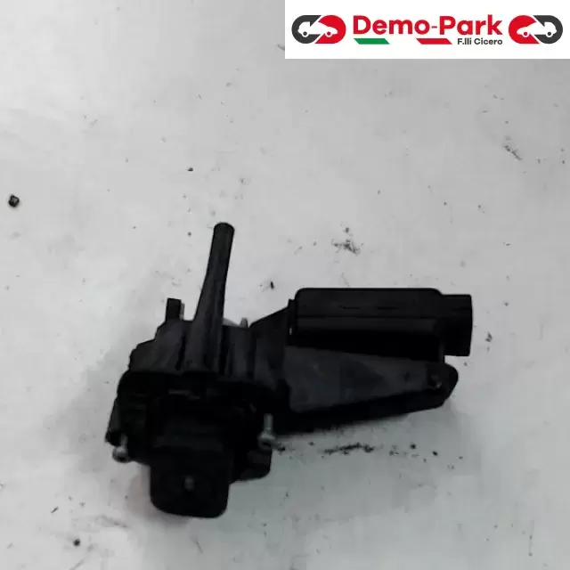 PULSANTE COFANO POSTERIORE Renault clio  1