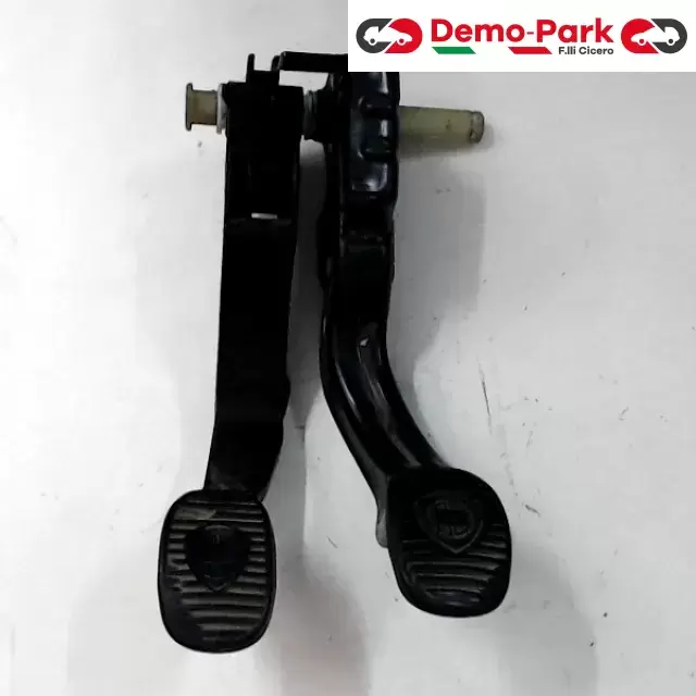 PEDALIERA  Lancia YPSILON ILL. 0