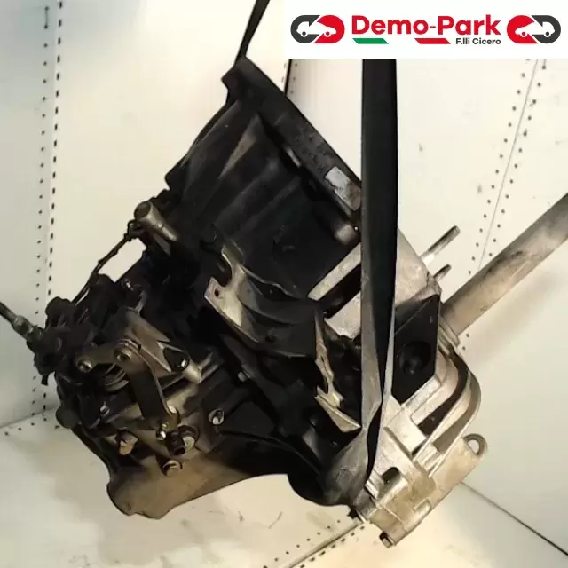 CAMBIO RENAULT MEGANE  Renault MEGANE 1.9 DCI 8200361232 1