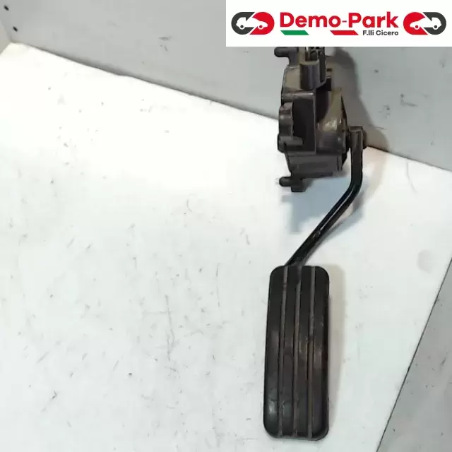 PEDALE ACCELLERATORE Renault MEGANE - 1.5 DCI 82 00 153 268 0