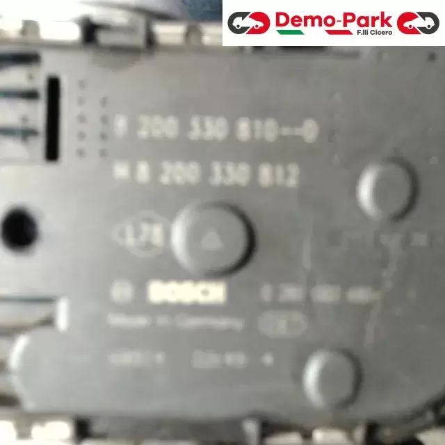 CORPO FARFALLATO Renault ESPACE 8 200 330 810 D H8 200 330 812 2