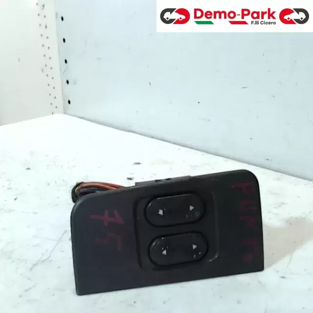 PULSANTIERA ALZAVETRO ANT SX Fiat PUNTO 75  0