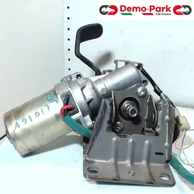 PIANTONE STERZO Renault CLIO III SERIE 69 00 000 319  82 00 091 085  2