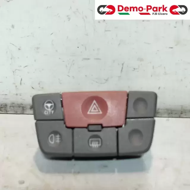 PULSANTIERA LUCE EMERGENZA  Fiat panda 1.3 MJET 735357113 0