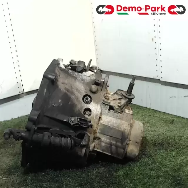 CAMBIO 307-308-C4 CitroЁn C4 1.6 HDI 90CV 20DM75 (053523 B) 2