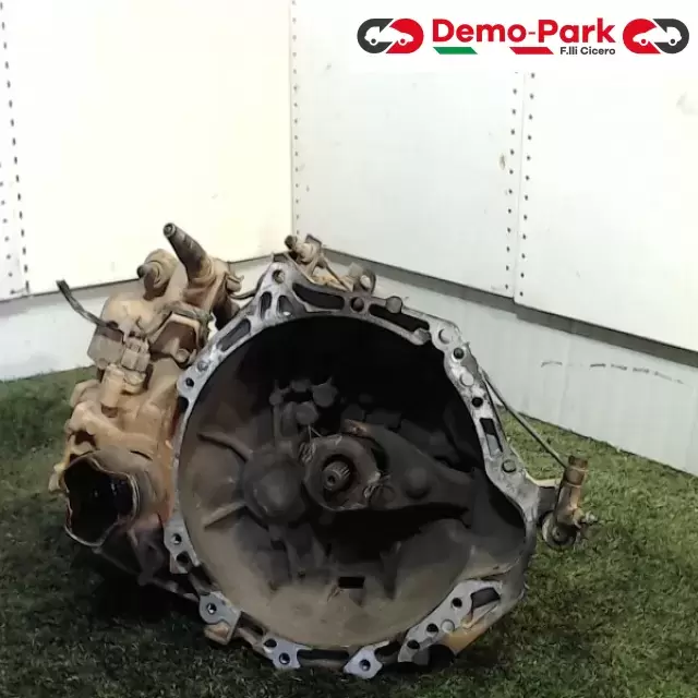 CAMBIO  Toyota YARIS (y 11219173) 2