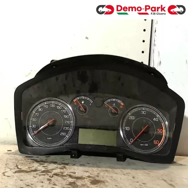 QUADRO STRUMENTI FIAT CROMA Fiat CROMA - 1.9 Mjet 55001090100 0