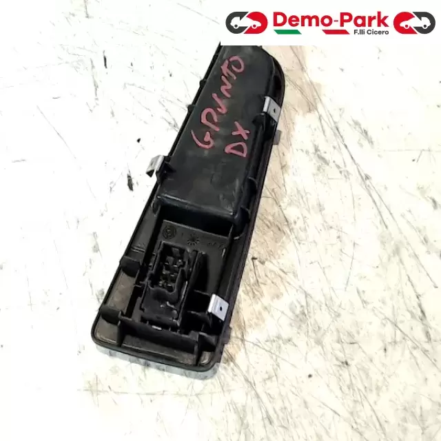 PULSANTIERA DX FIAT G. PUNTO Fiat GRANDE PUNTO 735380450 1