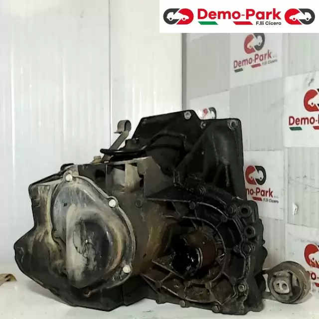 CAMBIO FORD FIESTA Ford FIESTA  1.4 HDI 2N1R-7F096-AB 1