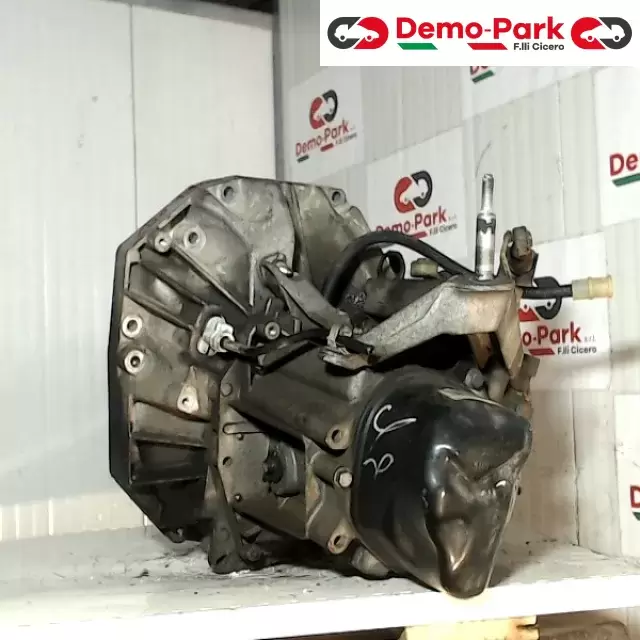 CAMBIO RENAULT CLIO Renault CLIO 1.5 DCI JH3141 2
