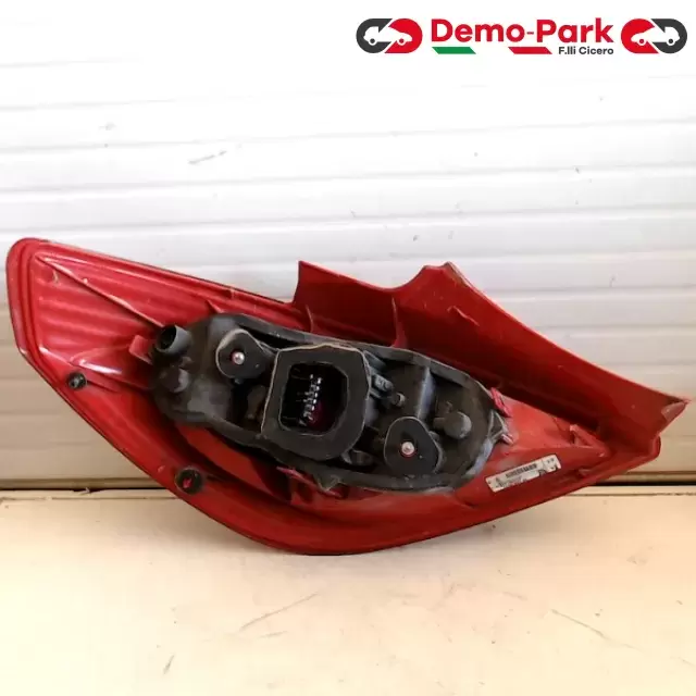 STOP DX OPEL CORSA D Opel CORSA D 13 186 351 1