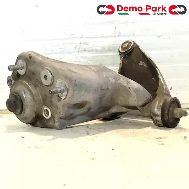 BRACCIO OSCILLANTE SUPERIORE DX ALFA 147 2° SERIE Alfa Romeo 147 - 1.9 JTD 51764252 0