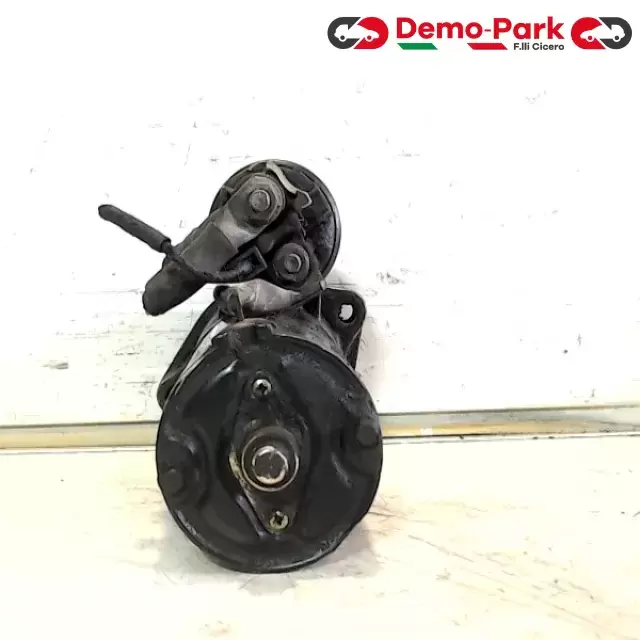 MOTORINO D'AVVIAMENTO VW PASSAT 1.9 TDI Volkswagen PASSAT - 1.9 TDI 0 001 124 020 / 068 911 024H 2