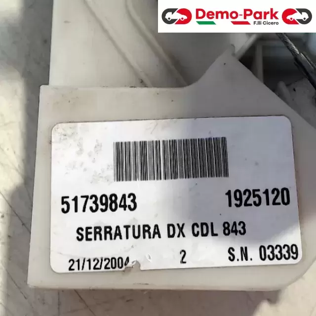 SERRATUEA ANTERIORE DX Lancia YPSILON 51739843 2