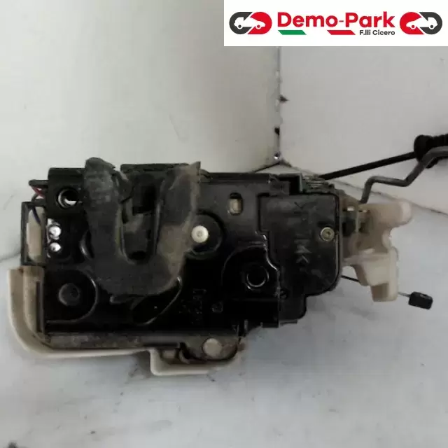 SERRATURA ANTERIORE DX 5PORTE Volkswagen POLO  2