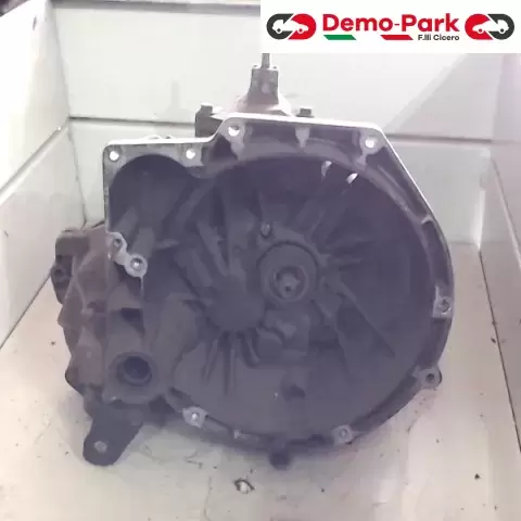 CAMBIO FIESTA Ford FIESTA TECHNO STUDIO - 1.8 TD  0