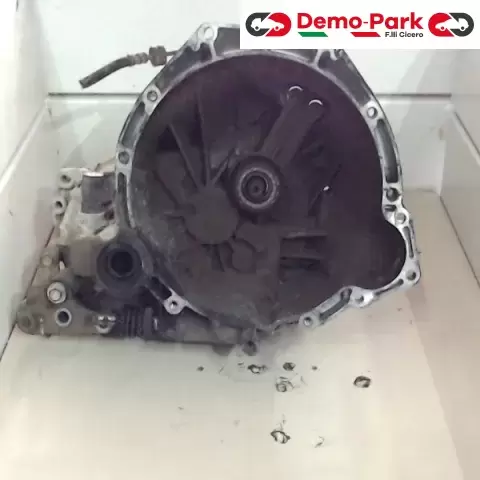 CAMBIO FIESTA Ford FIESTA TECHNO STUDIO - 1.8 TD  0