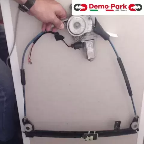 ALZAVETRO ANT. SX Lancia YPSILON  0