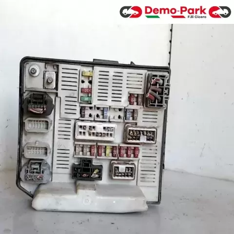 BODY COMPUTER RENAULT MEGANE Renault MEGANE - 1.5 8200481 0