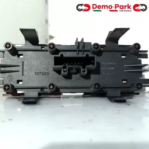 PULSANTIERA EMERGENZA CONSOLE CENTRALE Renault MAGANE 8200107808 0